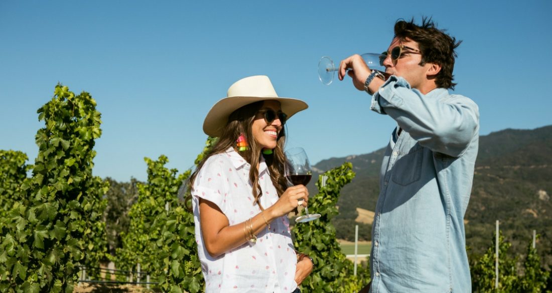 Why Smell a Wine Before you Taste? Folded Hills Winery, Tasting